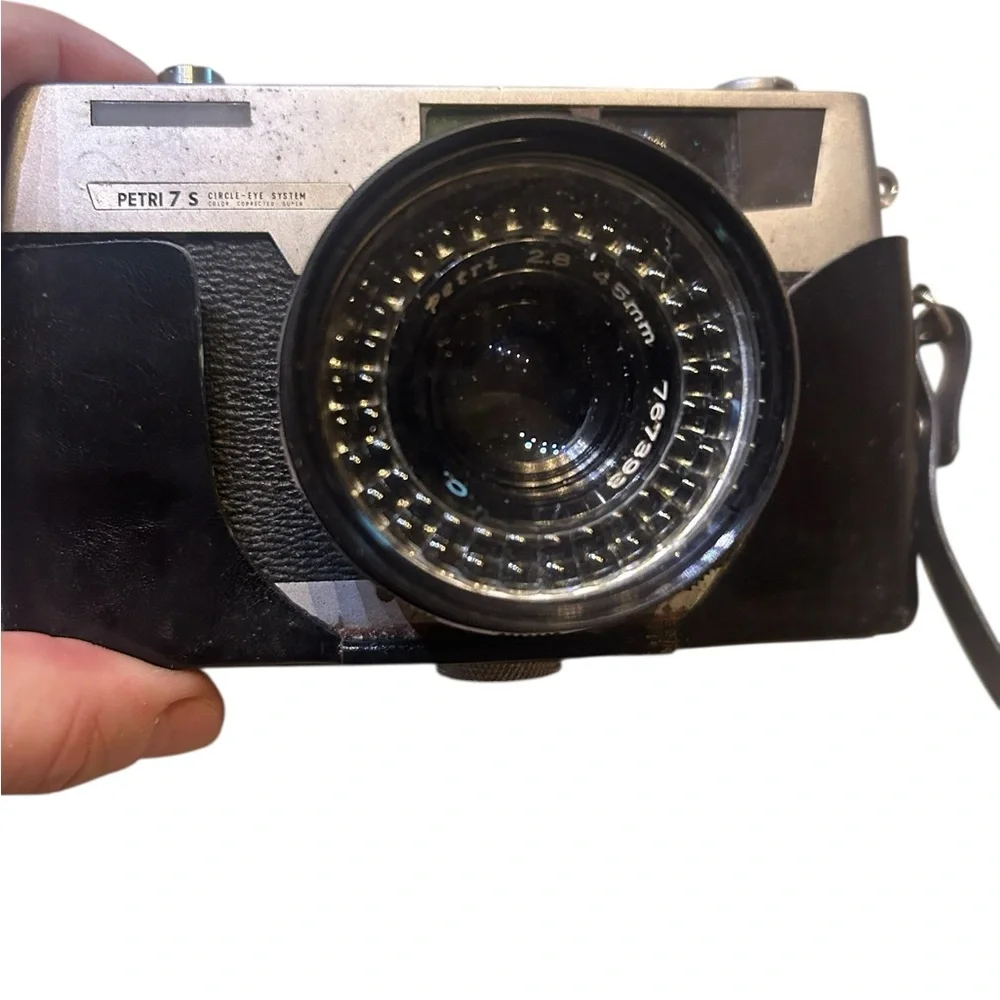 Petri 7S 35 mm Rangefinder Camera, F2.8 lens-semi functional-Japan—Vintage
